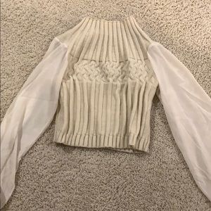 CROP CREME KNIT TOP